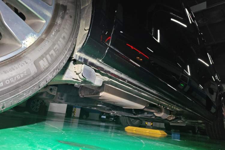 Used Mercedes-Benz V-Class 2017 V 260 Avantgarde Edition Chassis Rear Right