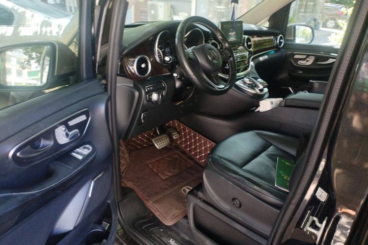 Used Mercedes-Benz V-Class 2017 V 260 Prestige Edition Driver Seat