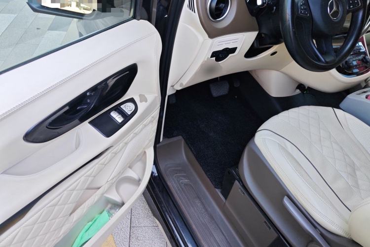 Used Mercedes-Benz V-Class  Driver Seat