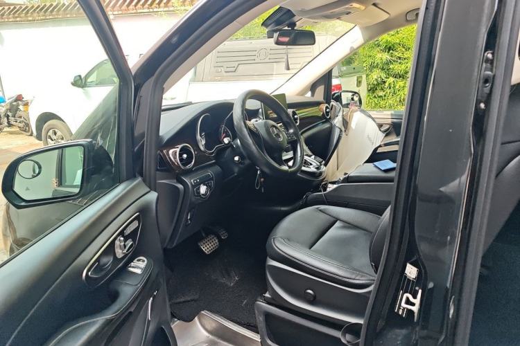 Used Mercedes-Benz V-Class 2017 V 260 Prestige Edition Driver Seat
