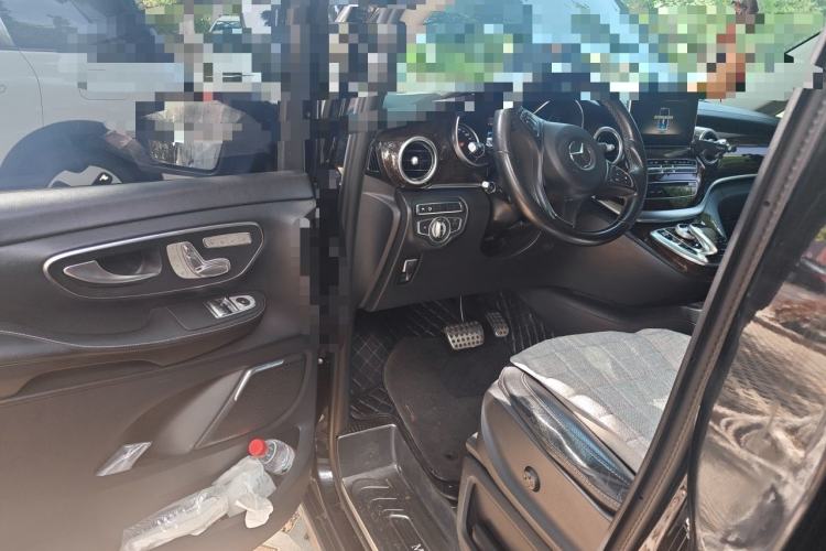 Used Mercedes-Benz V-Class 2017 V 260 Prestige Edition Driver Seat