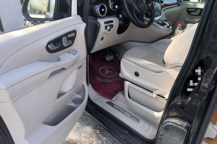 Used Mercedes-Benz V-Class 2017 V 260 L Prestige Extended Edition Driver Seat