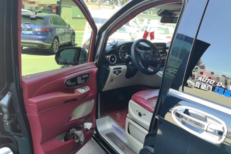 Used Mercedes-Benz V-Class 2017 V 260 L Prestige Extended Edition Driver Seat