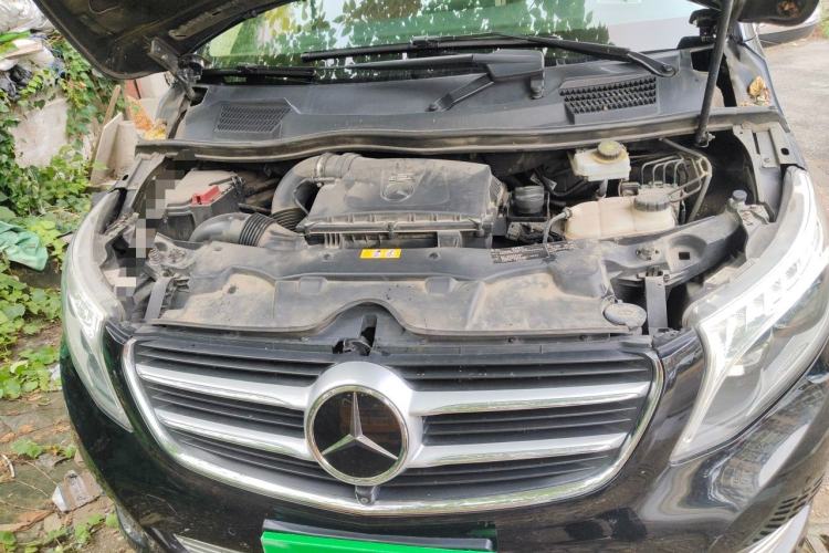 Used Mercedes-Benz V-Class 2017 V 260 L Prestige Extended Edition Engine Bay