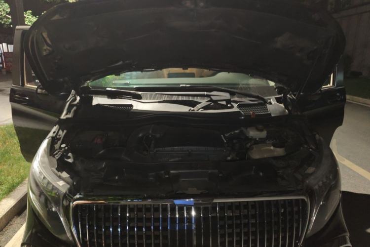 Used Mercedes-Benz V-Class 2017 V 260 L Prestige Extended Edition Engine Bay