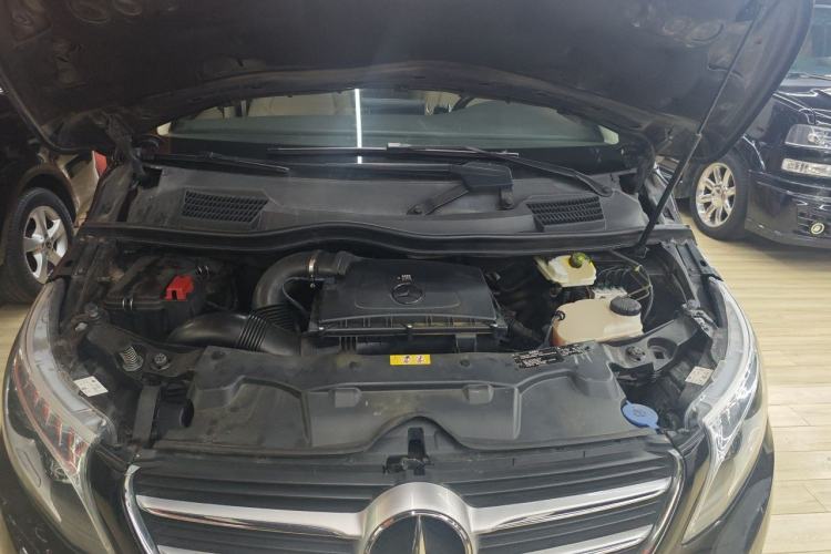 Used Mercedes-Benz V-Class 2017 V 260 Prestige Edition Engine Bay