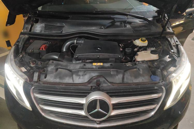 Used Mercedes-Benz V-Class 2017 V 260 L Prestige Extended Edition Engine Bay