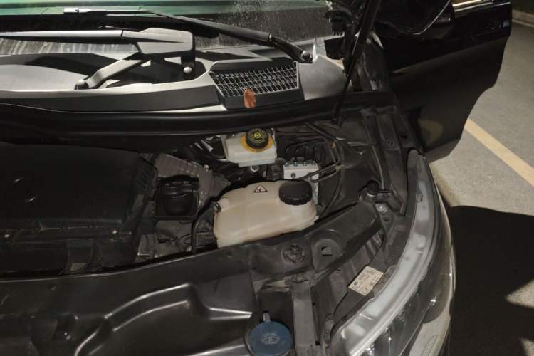 Used Mercedes-Benz V-Class 2017 V 260 L Prestige Extended Edition Engine Bay Left