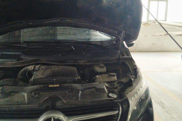 Used Mercedes-Benz V-Class 2017 V 260 L Prestige Extended Edition Engine Bay Left