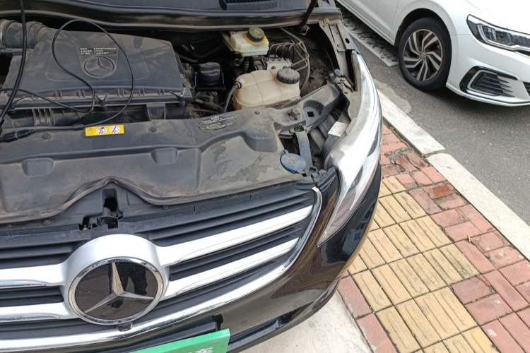 Used Mercedes-Benz V-Class 2017 V 260 L Prestige Extended Edition Engine Bay Left