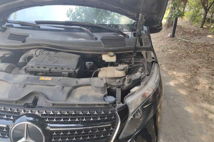 Used Mercedes-Benz V-Class 2017 V250 2.0T Base Model Engine Bay Left