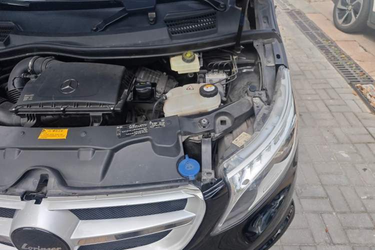 Used Mercedes-Benz V-Class 2017 V 260 L Prestige Extended Edition Engine Bay Left