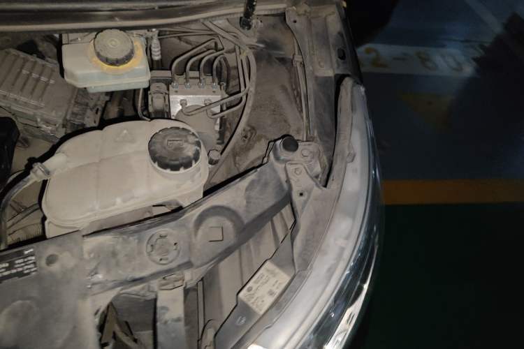 Used Mercedes-Benz V-Class 2017 V 260 L Prestige Extended Edition Engine Bay Left