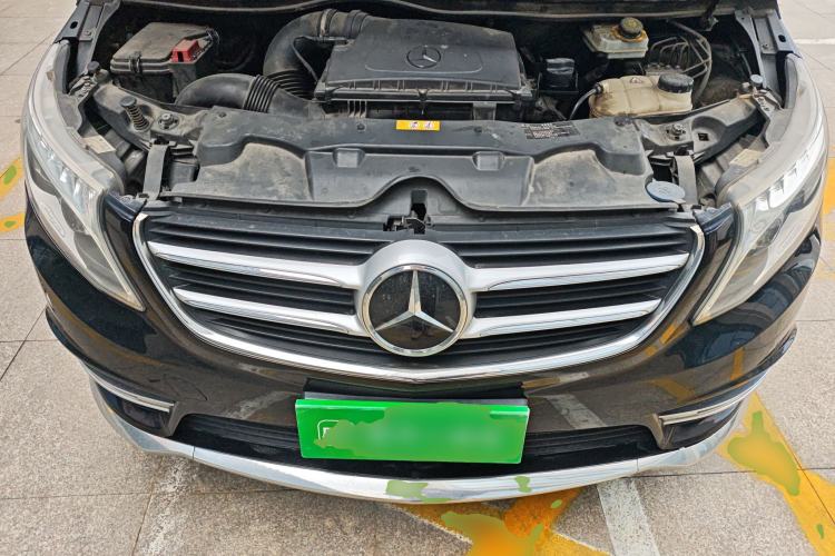 Used Mercedes-Benz V-Class 2017 V 260 Avantgarde Edition Engine Bay