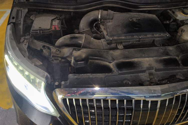 Used Mercedes-Benz V-Class 2017 V 260 L Prestige Extended Edition Engine Bay Right