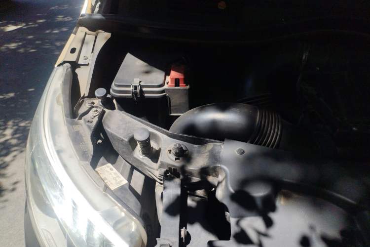 Used Mercedes-Benz V-Class 2017 V 260 Prestige Edition Engine Bay Right