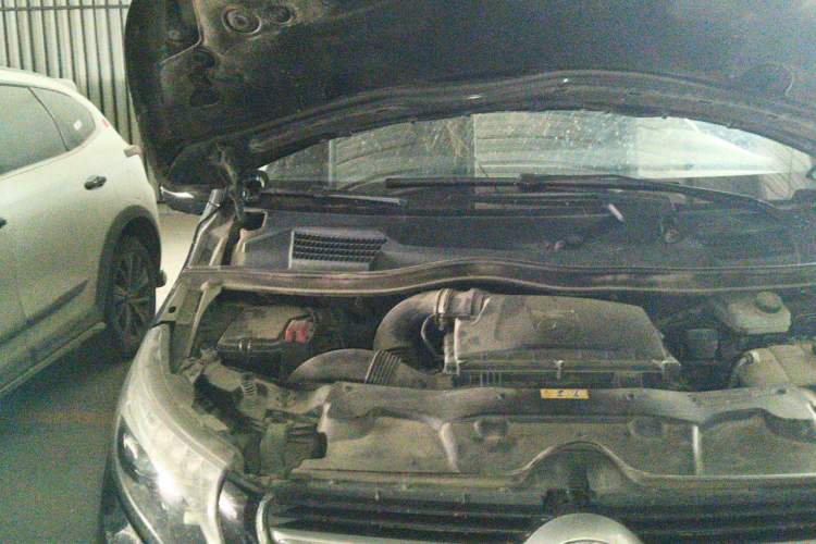 Used Mercedes-Benz V-Class 2017 V 260 L Prestige Extended Edition Engine Bay Right