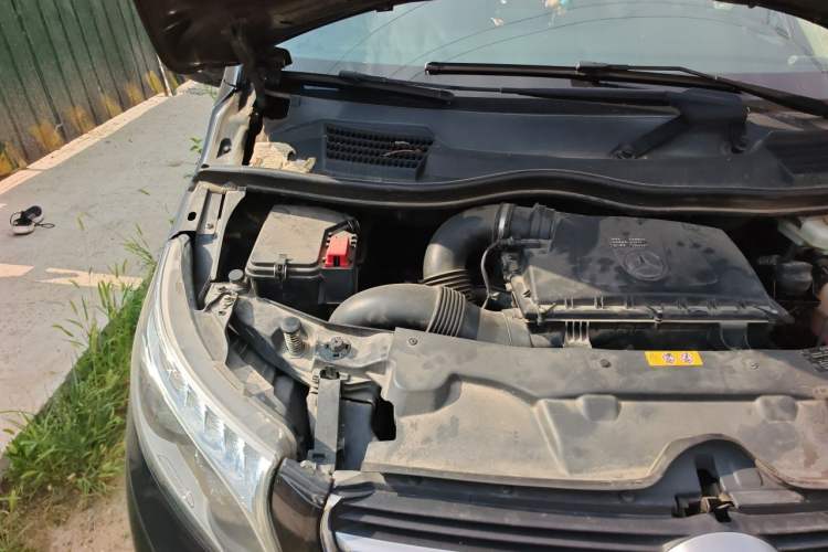 Used Mercedes-Benz V-Class 2017 V 260 L Prestige Extended Edition Engine Bay Right