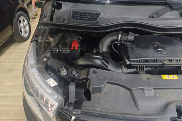Used Mercedes-Benz V-Class 2017 V 260 Prestige Edition Engine Bay Right