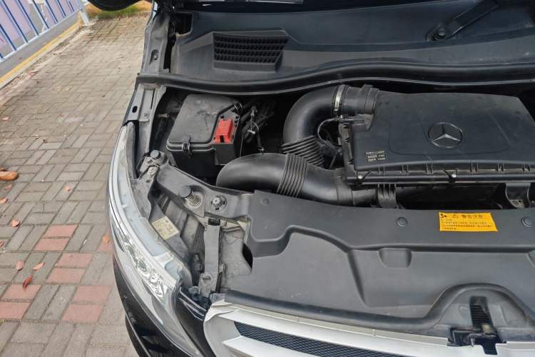 Used Mercedes-Benz V-Class 2017 V 260 L Prestige Extended Edition Engine Bay Right