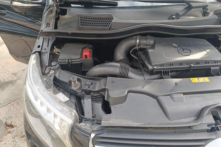 Used Mercedes-Benz V-Class 2017 V 260 Avantgarde Edition Engine Bay Right