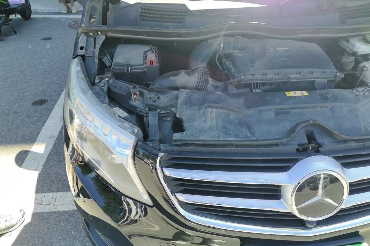 Used Mercedes-Benz V-Class 2017 V 260 L Prestige Extended Edition Engine Bay Right