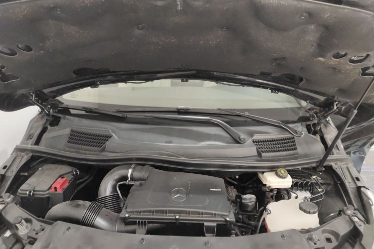 Used Mercedes-Benz V-Class 2017 V250 2.0T U.S. Spec Engine Bay