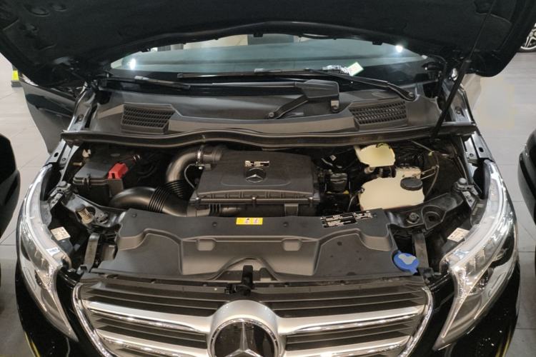 Used Mercedes-Benz V-Class 2017 V 260 L Prestige Extended Edition Engine Bay