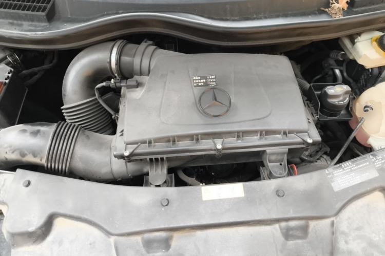 Used Mercedes-Benz V-Class 2017 V 260 Avantgarde Edition Engine Bay