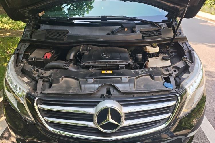 Used Mercedes-Benz V-Class 2017 V250 2.0T Base Model Engine Bay