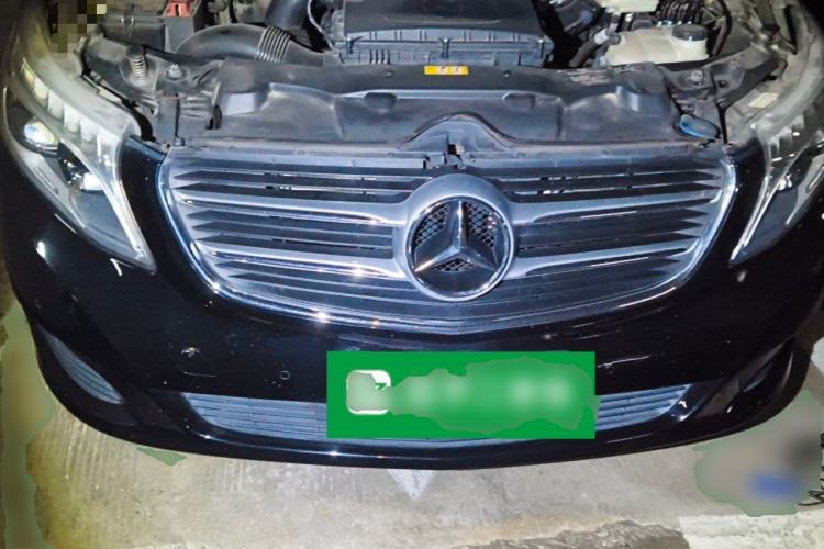 Used Mercedes-Benz V-Class 2017 V 260 Avantgarde Edition Engine Bay