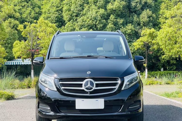 Used Mercedes-Benz V-Class 2017 V 260 L Prestige Extended Edition Exterior 1