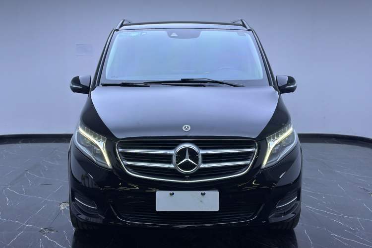 Used Mercedes-Benz V-Class 2017 V 260 Prestige Edition Exterior 1