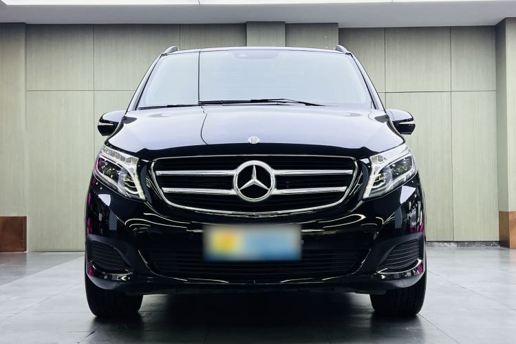 Used Mercedes-Benz V-Class 2017 V 260 Avantgarde Edition Exterior 1