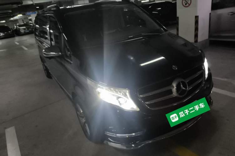 Used Mercedes-Benz V-Class 2017 2.0T Basic Extended Middle East Exterior 1