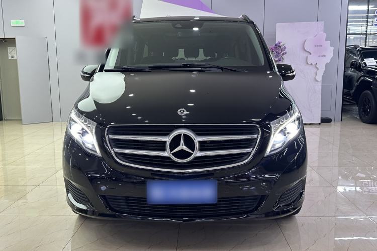 Used Mercedes-Benz V-Class 2017 V 260 Avantgarde Edition Exterior 1