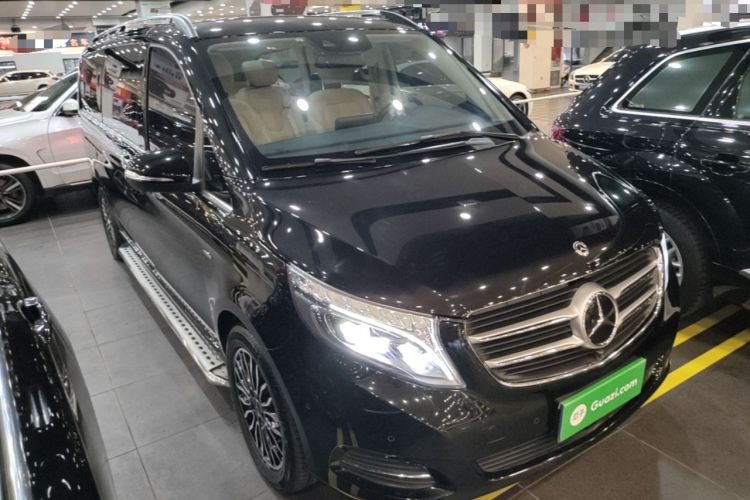 Used Mercedes-Benz V-Class 2017 V 260 L Prestige Extended Edition Exterior 1