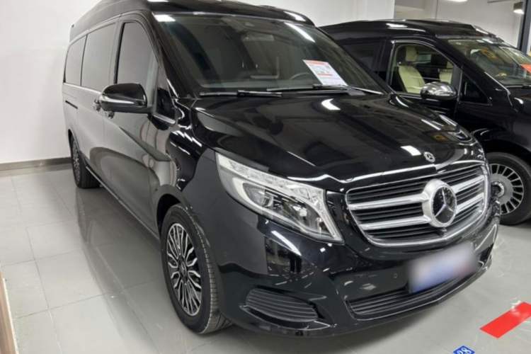 Used Mercedes-Benz V-Class 2017 V 260 L Prestige Extended Edition Exterior 2