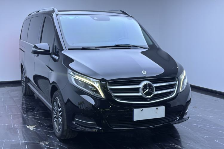 Used Mercedes-Benz V-Class 2017 V 260 Prestige Edition Exterior 2