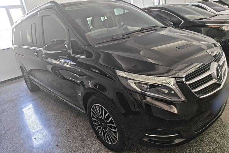 Used Mercedes-Benz V-Class 2017 V 260 L Prestige Extended Edition Exterior 2