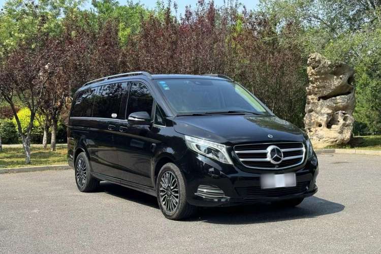Used Mercedes-Benz V-Class 2017 V 260 Prestige Edition Exterior 2