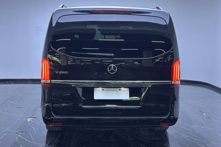 Used Mercedes-Benz V-Class 2017 V 260 Prestige Edition Exterior 4