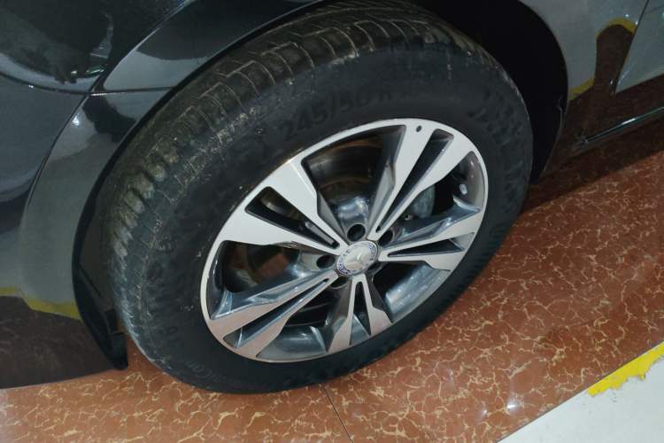 Used Mercedes-Benz V-Class 2017 V 260 Avantgarde Edition Exterior 4