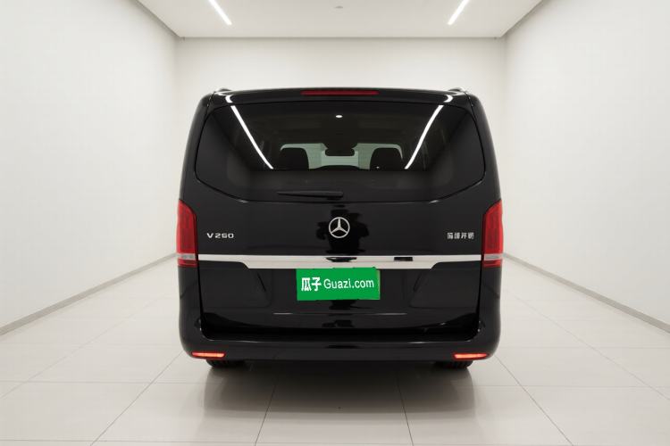 Used Mercedes-Benz V-Class 2017 V 260 Avantgarde Edition Exterior 4