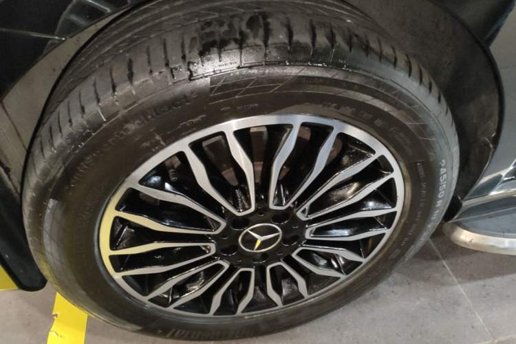 Used Mercedes-Benz V-Class 2017 V 260 L Prestige Extended Edition Exterior 4