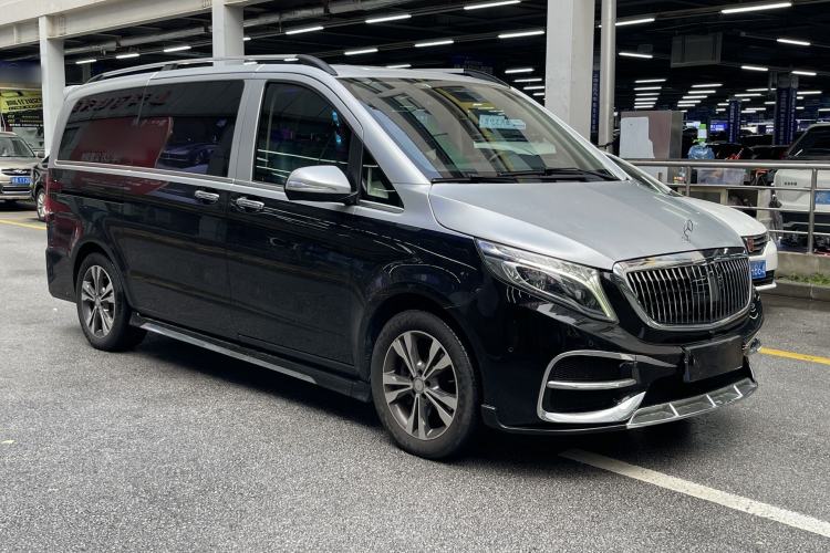 Used Mercedes-Benz V-Class 2017 V 260 Avantgarde Edition Exterior 4