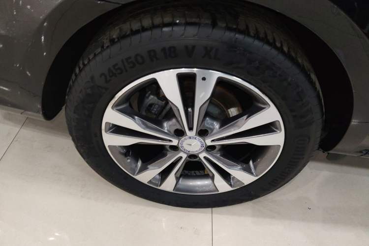 Used Mercedes-Benz V-Class 2017 V 260 Avantgarde Edition Exterior 5