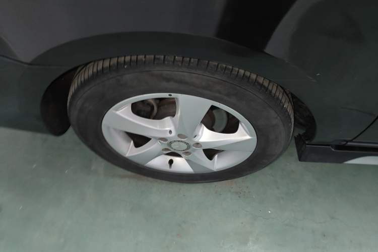 Used Mercedes-Benz V-Class  Exterior 5