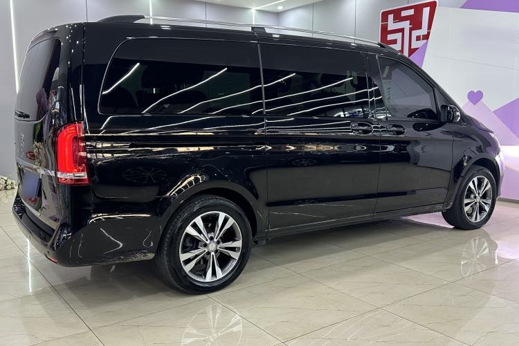 Used Mercedes-Benz V-Class 2017 V 260 Avantgarde Edition Exterior 5
