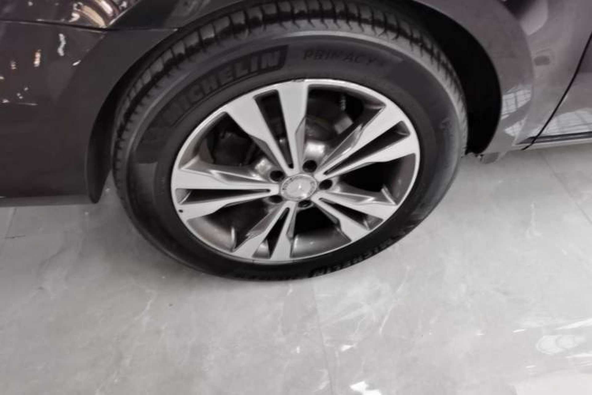 Used Mercedes-Benz V-Class 2017 V 260 Avantgarde Edition Exterior 5